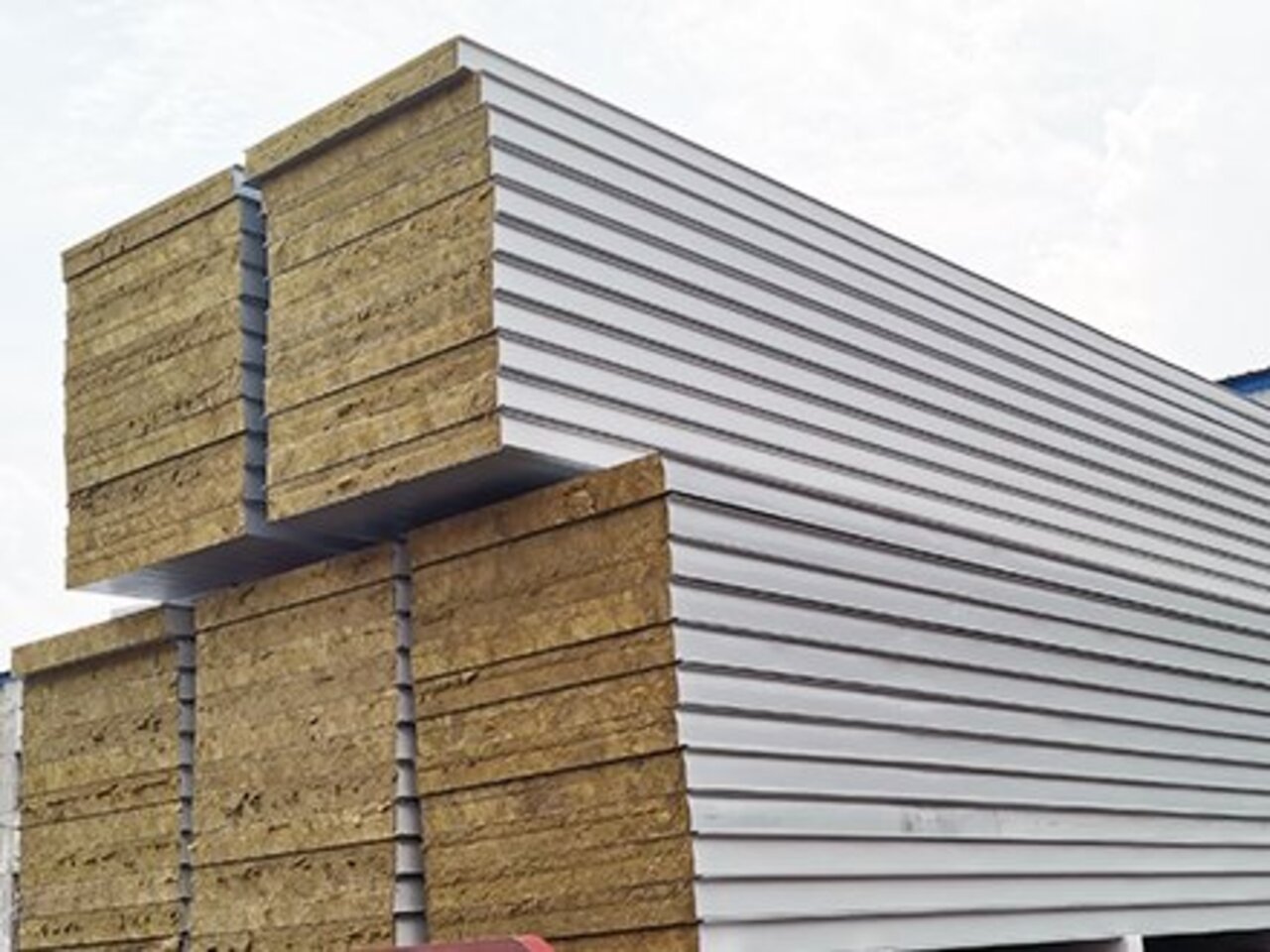 雙面彩鋼巖棉夾芯板